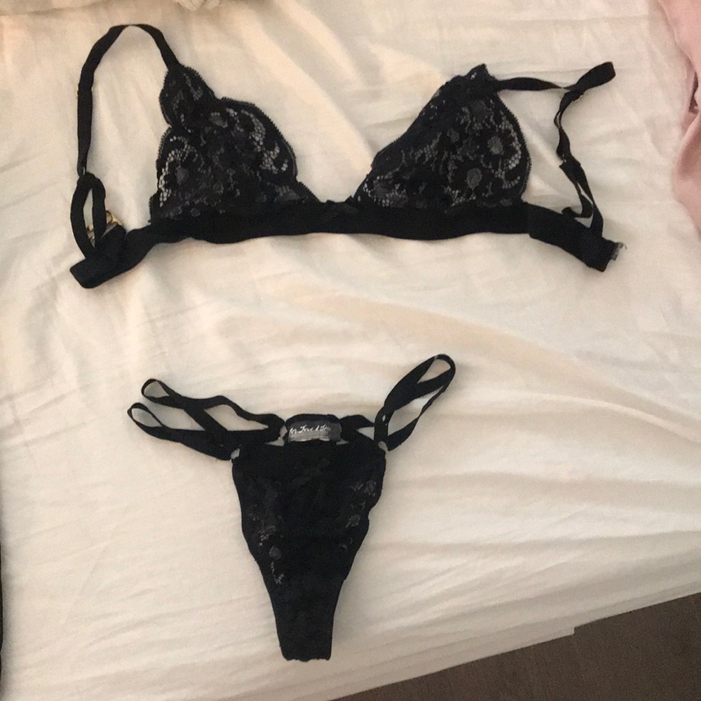 For love&lemon lace set
